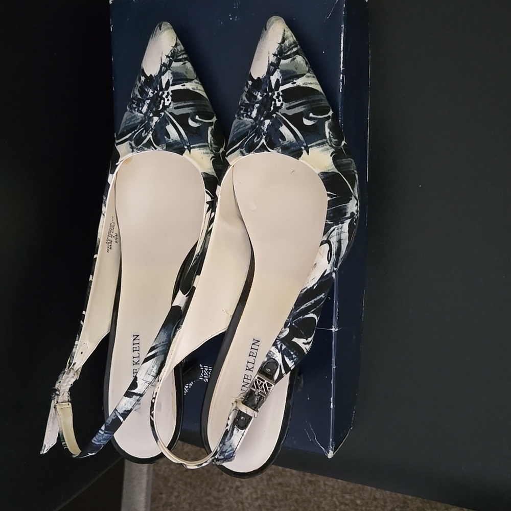 Anne Klein Floral Black and White Heels - Picture 2 of 5